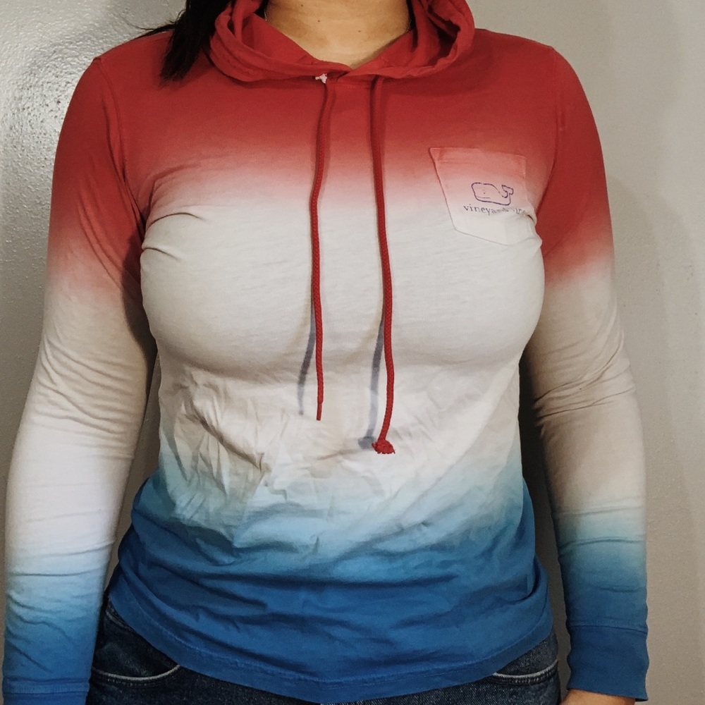 ★ VINEYARD VINES RED WHITE AND BLUE HOODED TEE